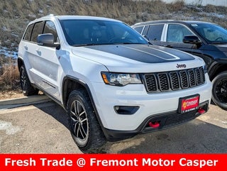 2018 Jeep Grand Cherokee with Bright White Clearcoat Exterior