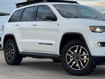2021 Grand Cherokee Thumbnail 3