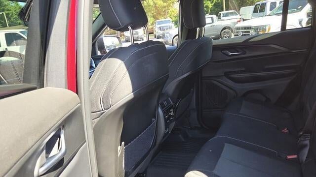 2025 Jeep Grand Cherokee Laredo A