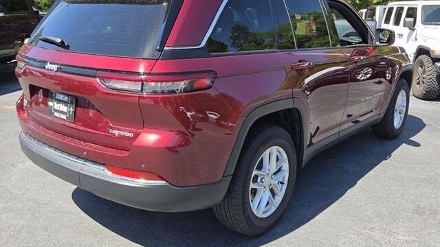 2025 Jeep Grand Cherokee Laredo A