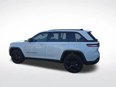 2023 Jeep Grand Cherokee 4X2 Laredo X 4DR SUV