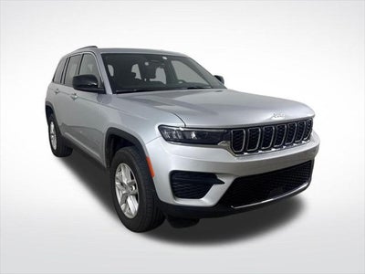 Photo of a 2025 Jeep Grand Cherokee 4X2 Laredo 4DR SUV for sale