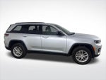 2025 Grand Cherokee Thumbnail 2