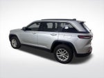 2025 Grand Cherokee Thumbnail 11
