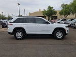 2025 Grand Cherokee Thumbnail 4