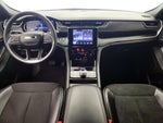 2023 Grand Cherokee Thumbnail 9