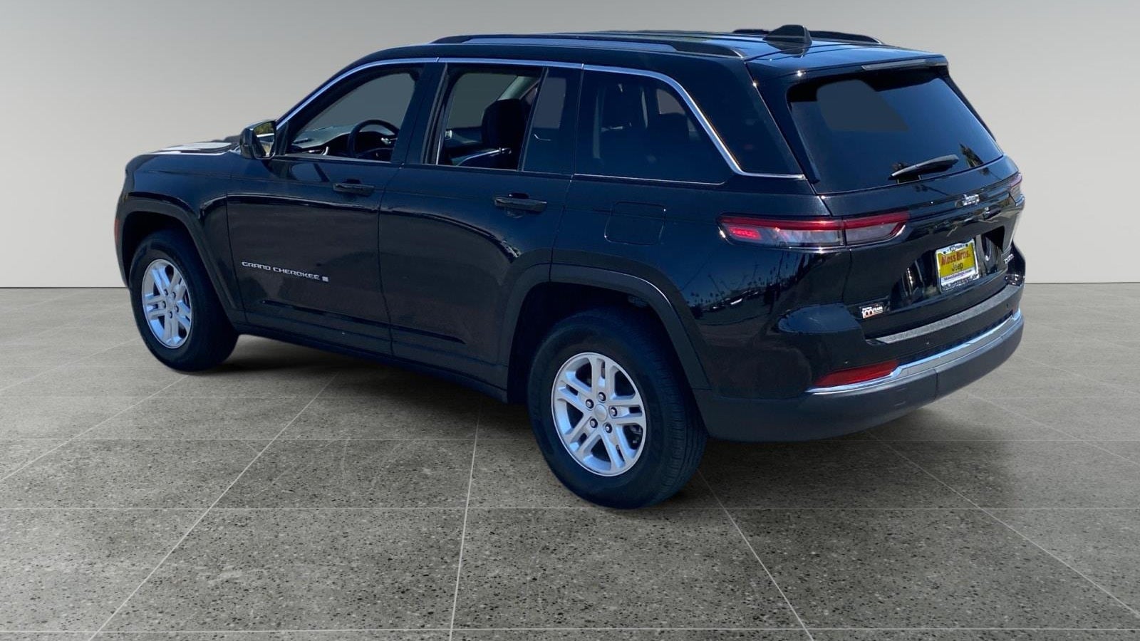 2023 Jeep Grand Cherokee Laredo X