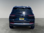 2023 Grand Cherokee Thumbnail 4