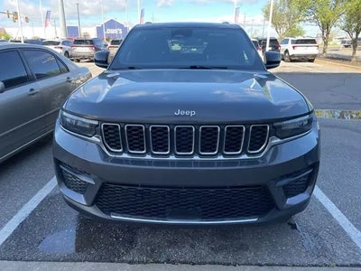 2024 Jeep Grand Cherokee 4X2 Laredo A 4DR SUV