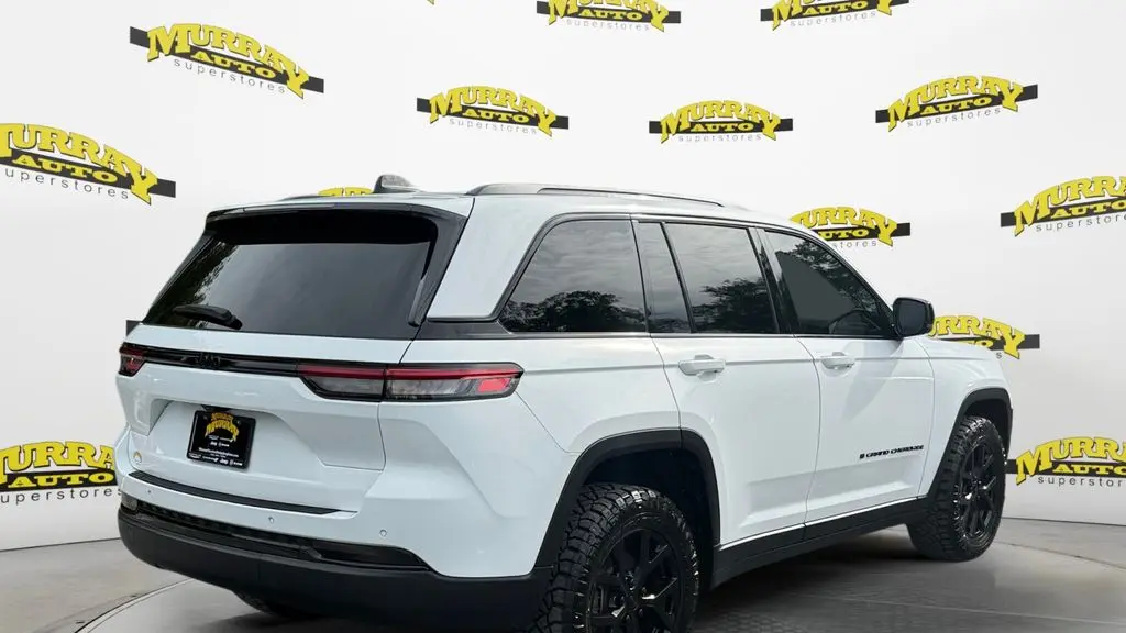 2025 Jeep Grand Cherokee Laredo A
