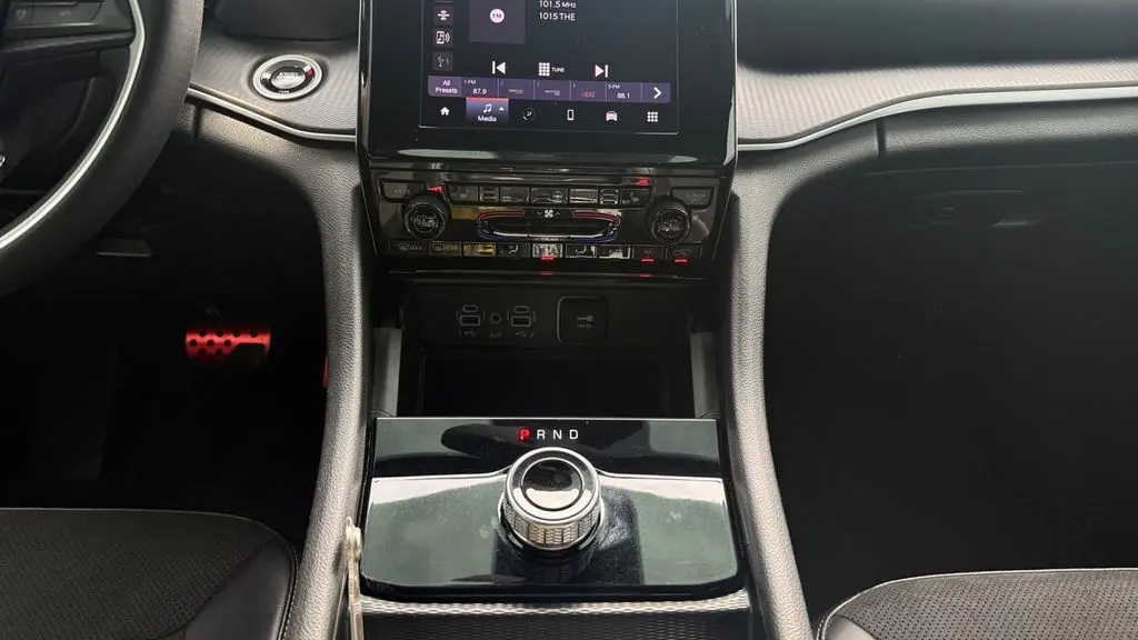 2025 Jeep Grand Cherokee Laredo A