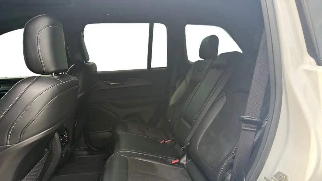 2025 Jeep Grand Cherokee Laredo A