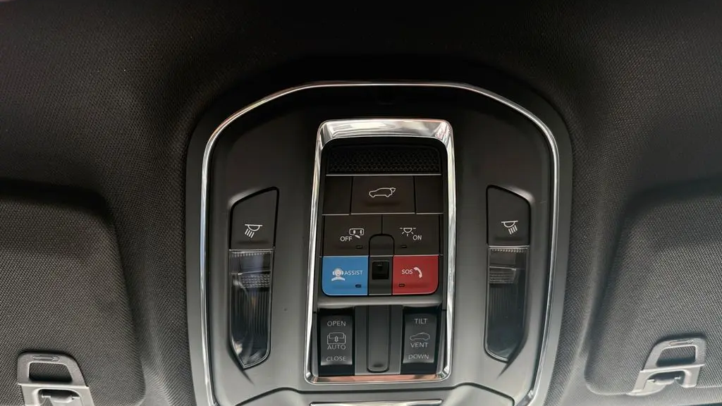 2025 Jeep Grand Cherokee Laredo A