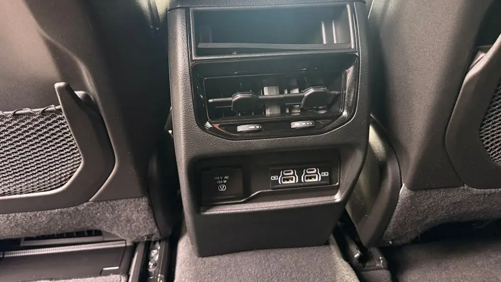 2025 Jeep Grand Cherokee Laredo A