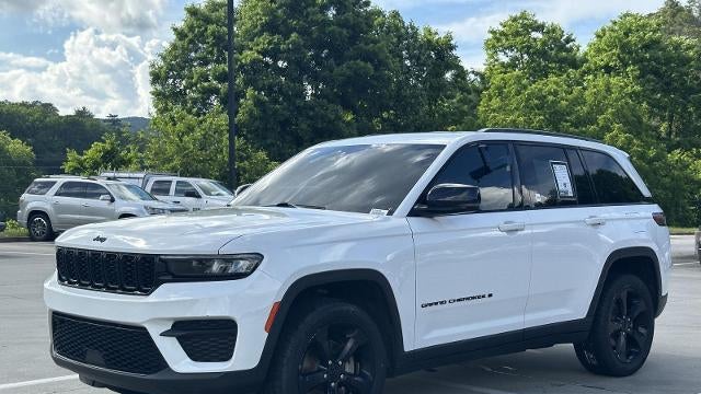 2023 Jeep Grand Cherokee Laredo X