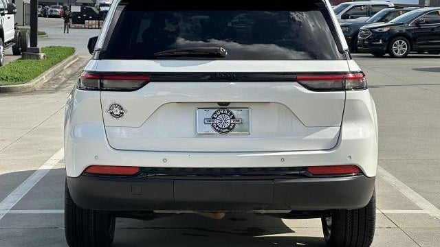 2023 Jeep Grand Cherokee Laredo X