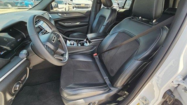 2023 Jeep Grand Cherokee Laredo X