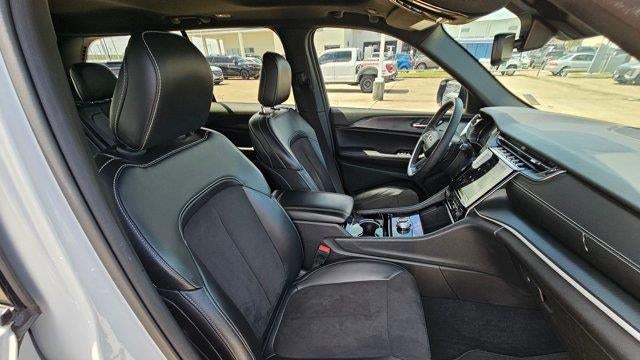2023 Jeep Grand Cherokee Laredo X