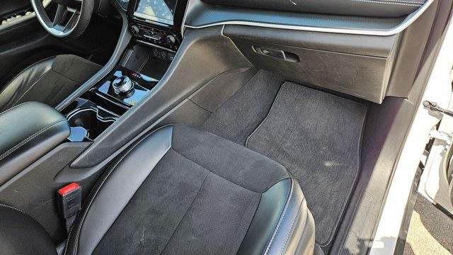 2023 Jeep Grand Cherokee Laredo X