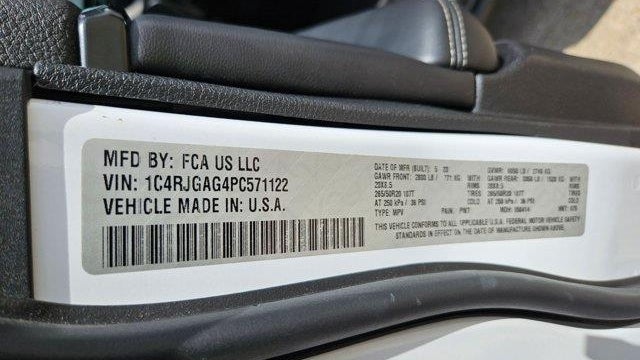 2023 Jeep Grand Cherokee Laredo X