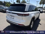 2025 Grand Cherokee Thumbnail 4