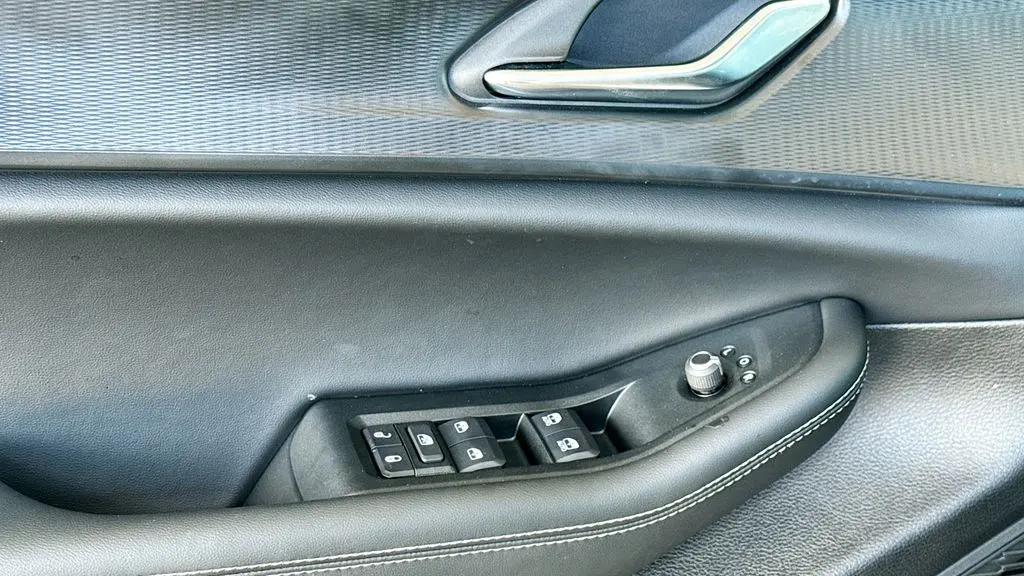 2025 Jeep Grand Cherokee Laredo A