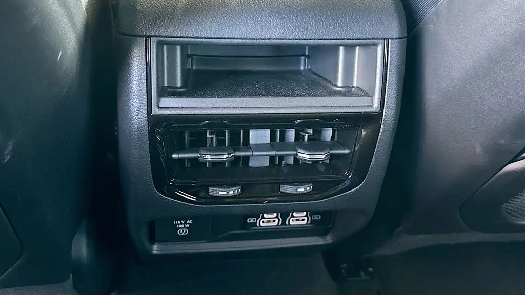 2025 Jeep Grand Cherokee Laredo A