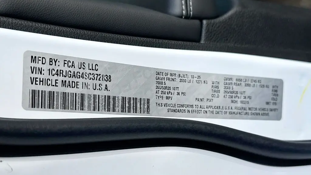 2025 Jeep Grand Cherokee Laredo A