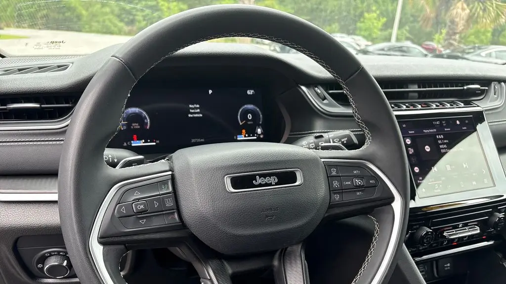 2023 Jeep Grand Cherokee Laredo