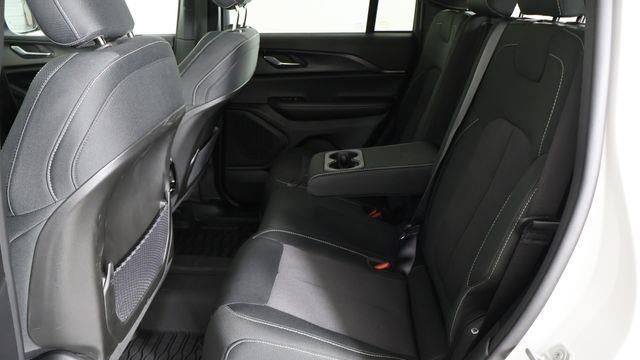 2025 Jeep Grand Cherokee Laredo A