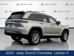 2025 Grand Cherokee Thumbnail 7