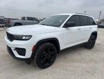 2022 Grand Cherokee Thumbnail 1