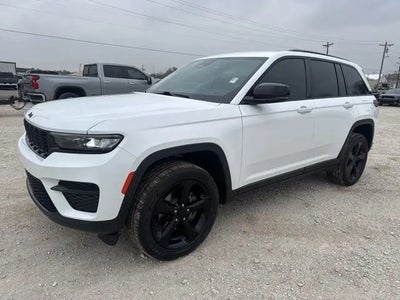 2022 Jeep Grand Cherokee 4X2 Laredo 4DR SUV (midyear Release)