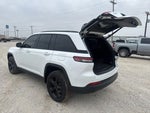 2022 Grand Cherokee Thumbnail 4