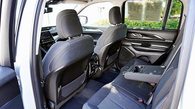 2023 Jeep Grand Cherokee Laredo X