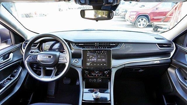 2023 Jeep Grand Cherokee Laredo X