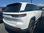 2024 Grand Cherokee Thumbnail 4