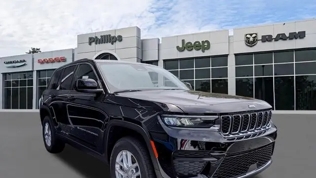 Preowned 2026 Jeep Grand Cherokee Laredo for Sale