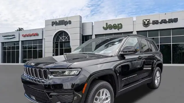 2026 Jeep Grand Cherokee Laredo