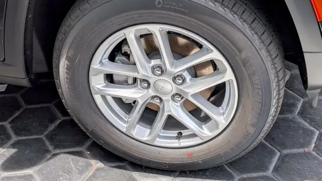 2026 Jeep Grand Cherokee Laredo