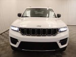 2023 Grand Cherokee Thumbnail 4