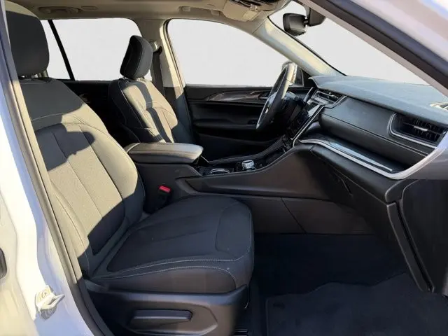 2023 Jeep Cherokee - $30,995