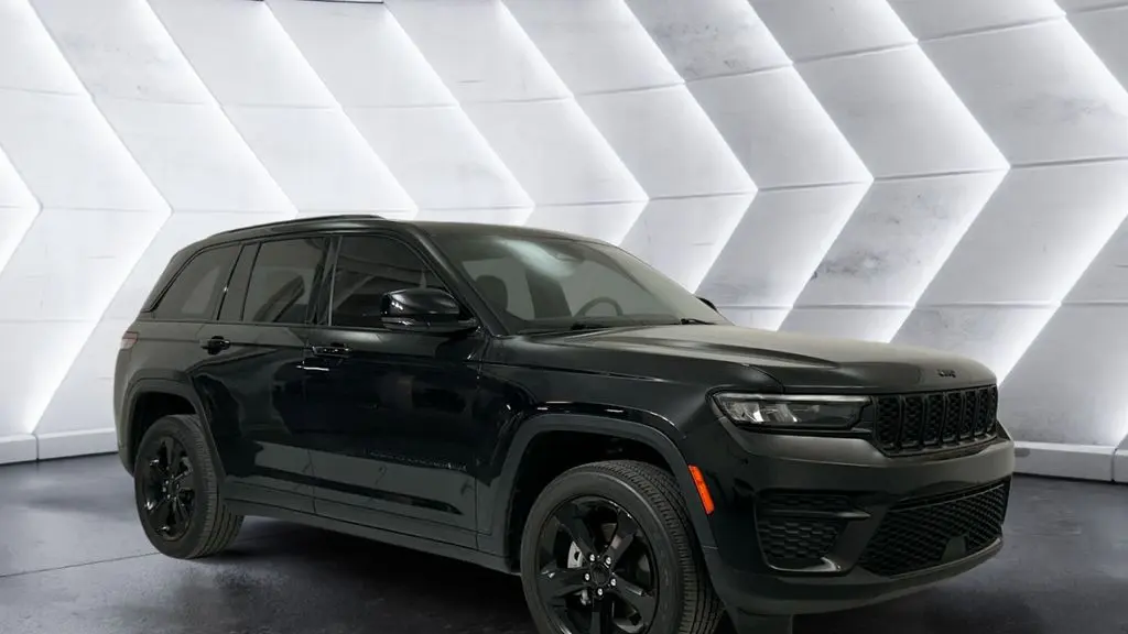 Preowned 2023 Jeep Grand Cherokee Laredo X for Sale
