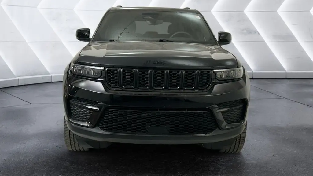 2023 Jeep Grand Cherokee Laredo X