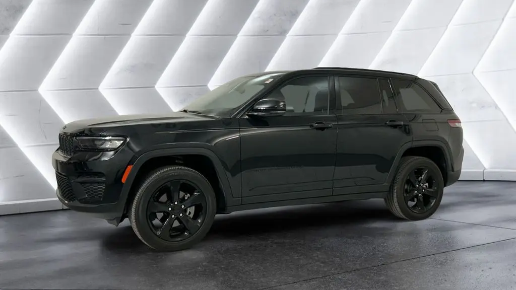 2023 Jeep Grand Cherokee Laredo X