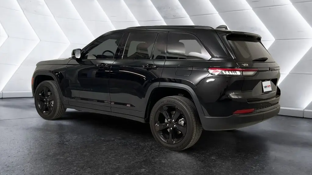 2023 Jeep Grand Cherokee Laredo X