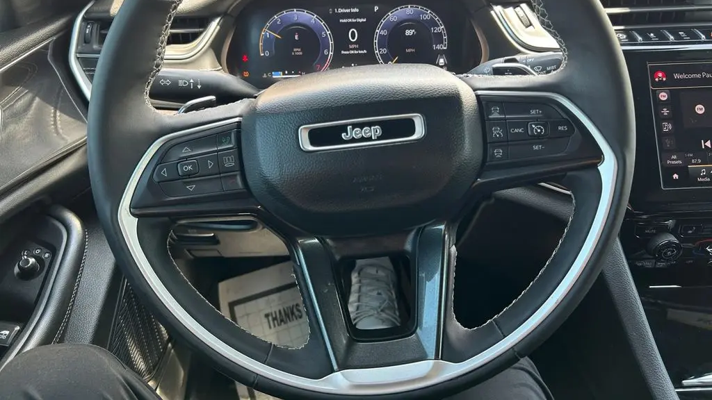 2023 Jeep Grand Cherokee Laredo X