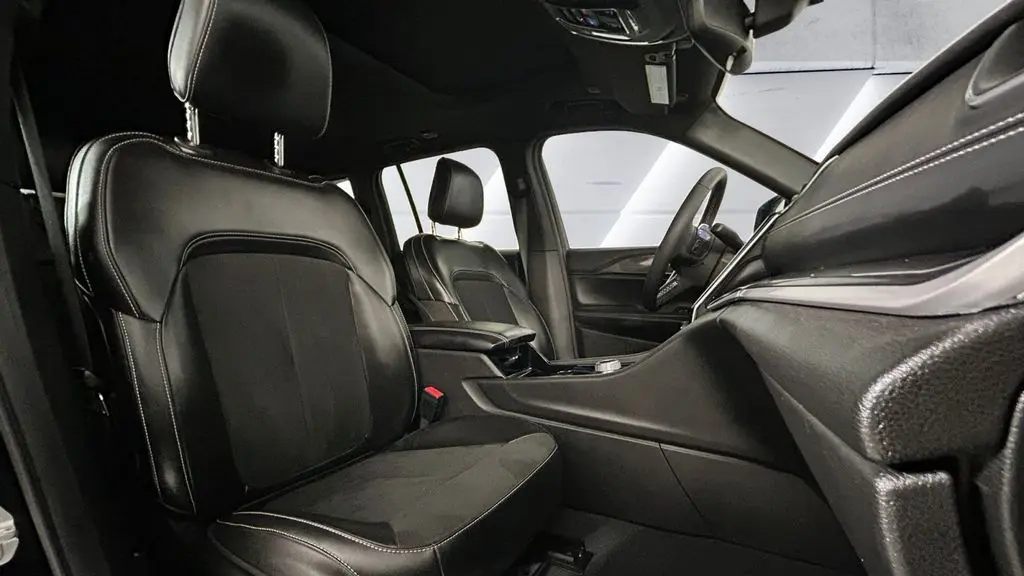 2023 Jeep Grand Cherokee Laredo X