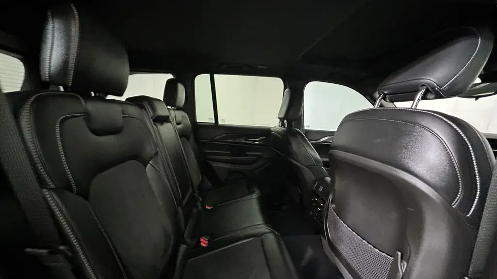2023 Jeep Grand Cherokee Laredo X