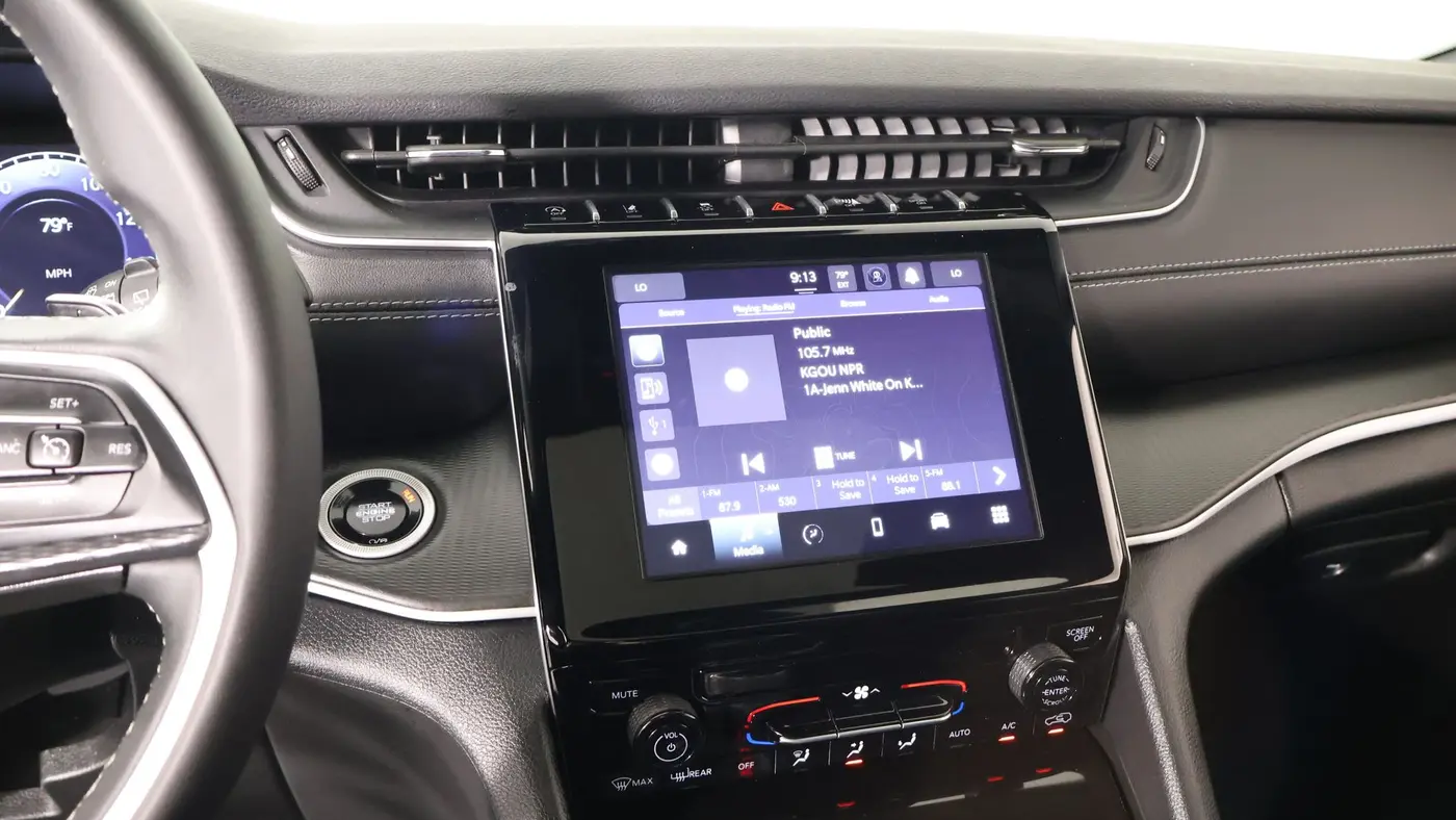 2025 Jeep Grand Cherokee Laredo A